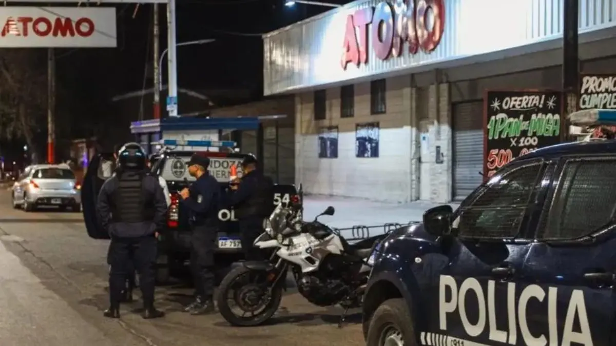 Al menos 30 detenidos en Argentina por actos vandálicos  a comercios