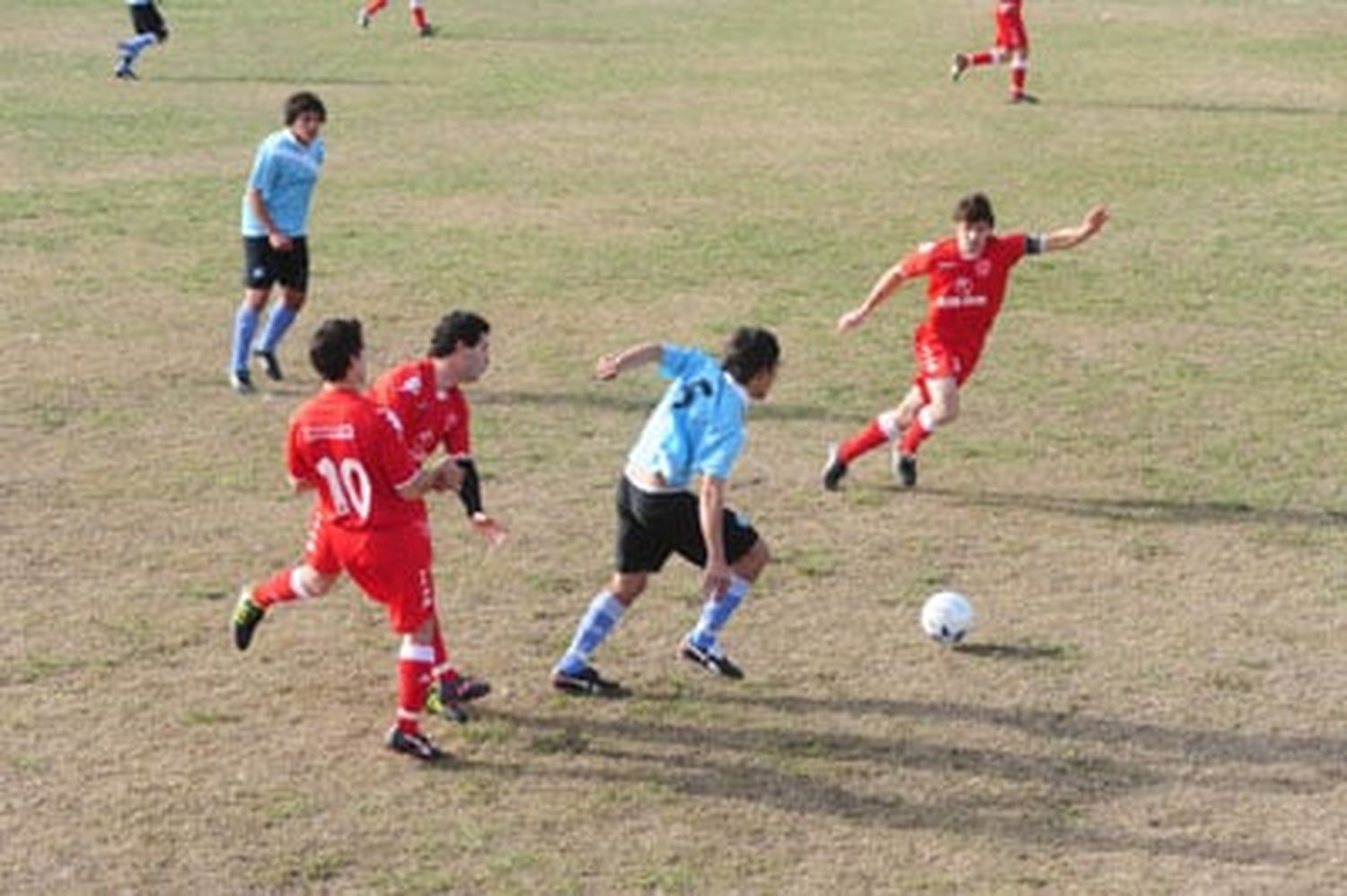 Defensores y Central Larroque jugarán el domingo en el Interzonal