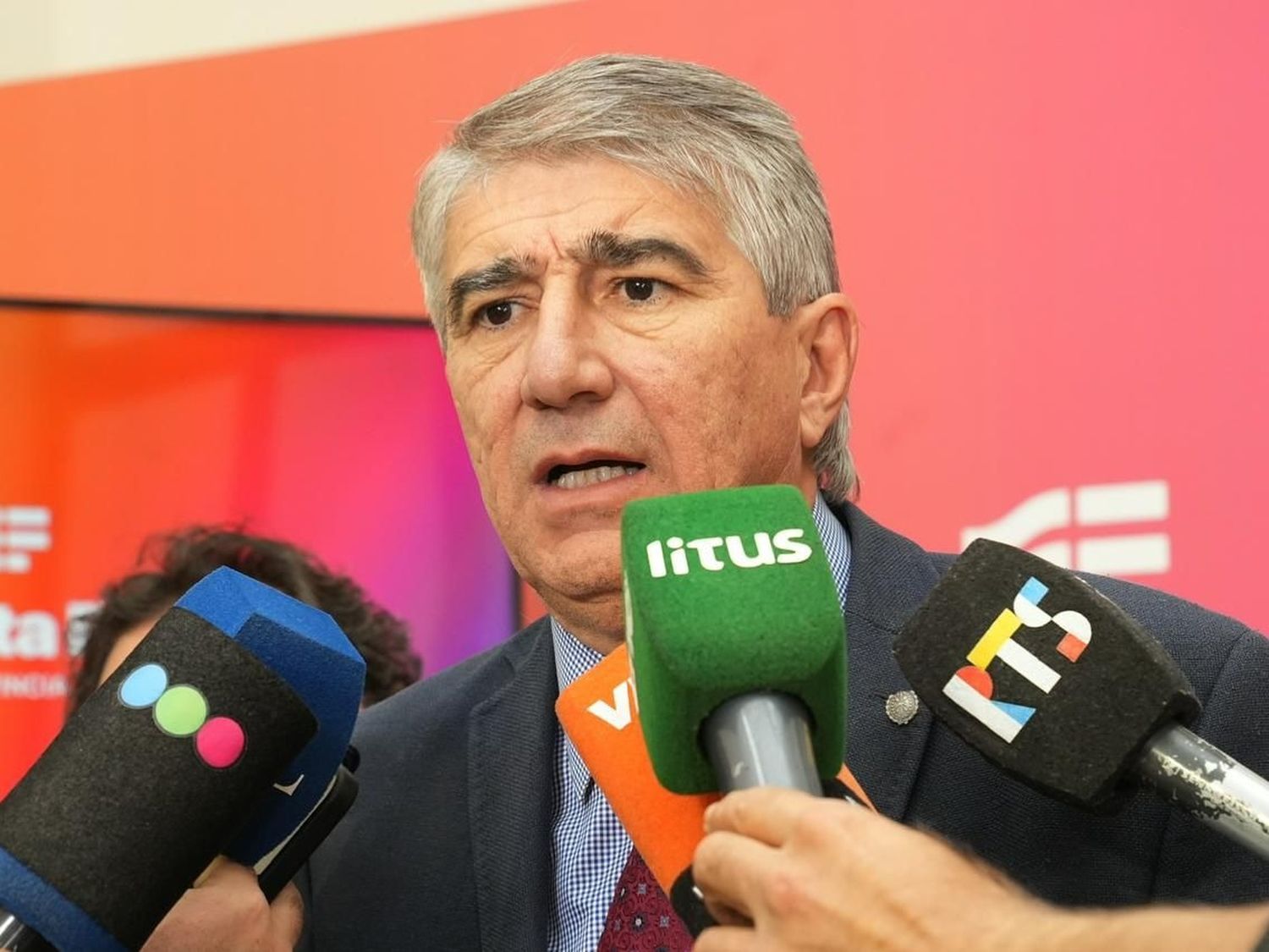El Gobierno anunció cómo pagará el aumento acordado a los trabajadores estatales, incluidos los docentes