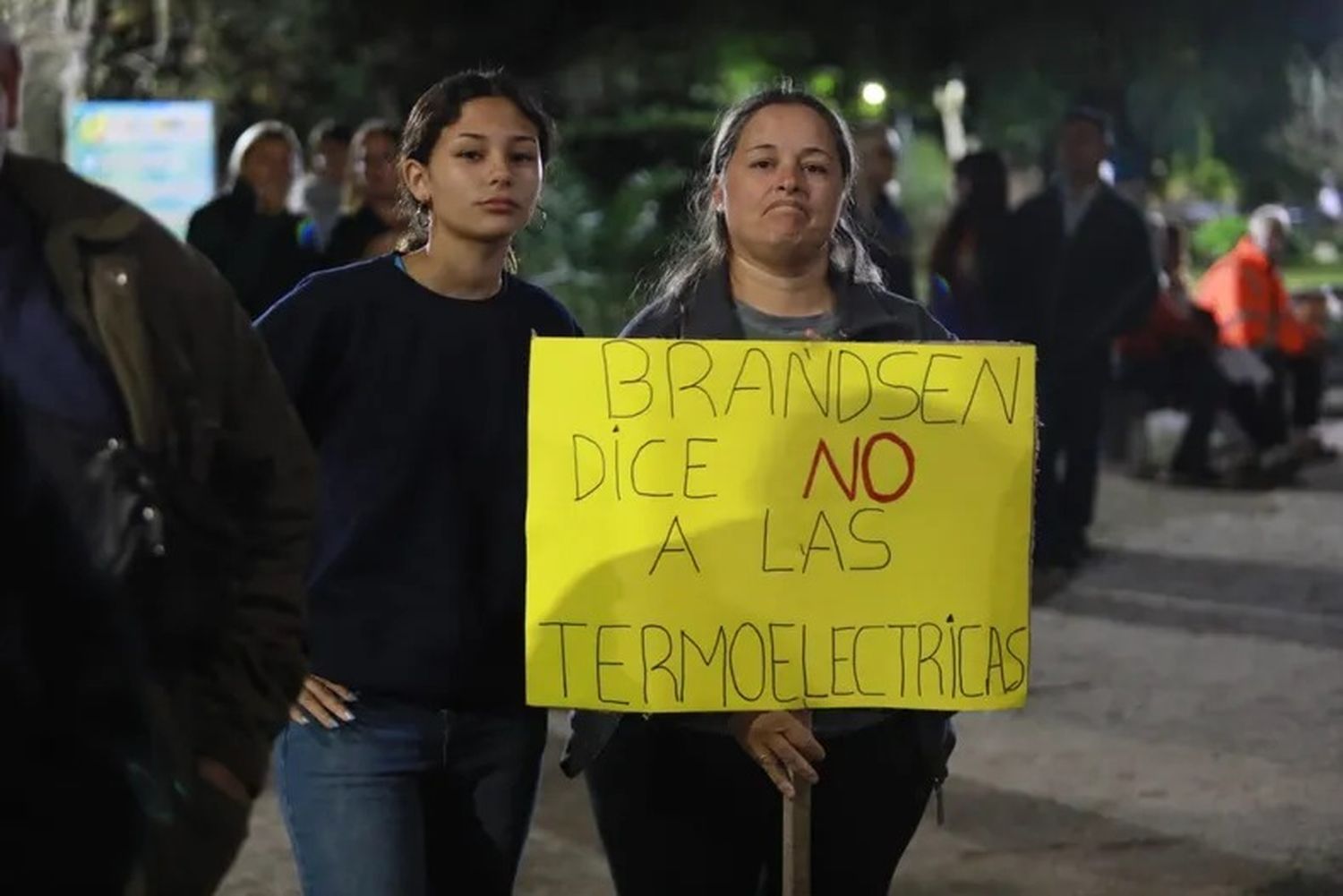 Brandsen le dijo NO a la Termoeléctrica: en medio de protestas vecinales, el Concejo rechazó el cambio de uso del suelo