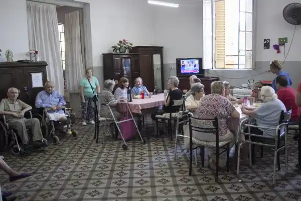 Una señora del Asilo de Ancianos perdió su documentación: piden colaboración de la ciudadanía  