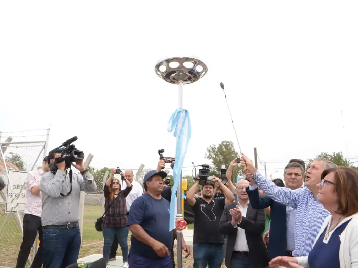 El gas llegó a Morteros y Seeber: Schiaretti aseguró  que “no mira el signo político de los intendentes”    