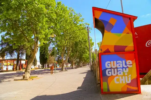 Reemplazarán luminarias de la Costanera por lámparas LED