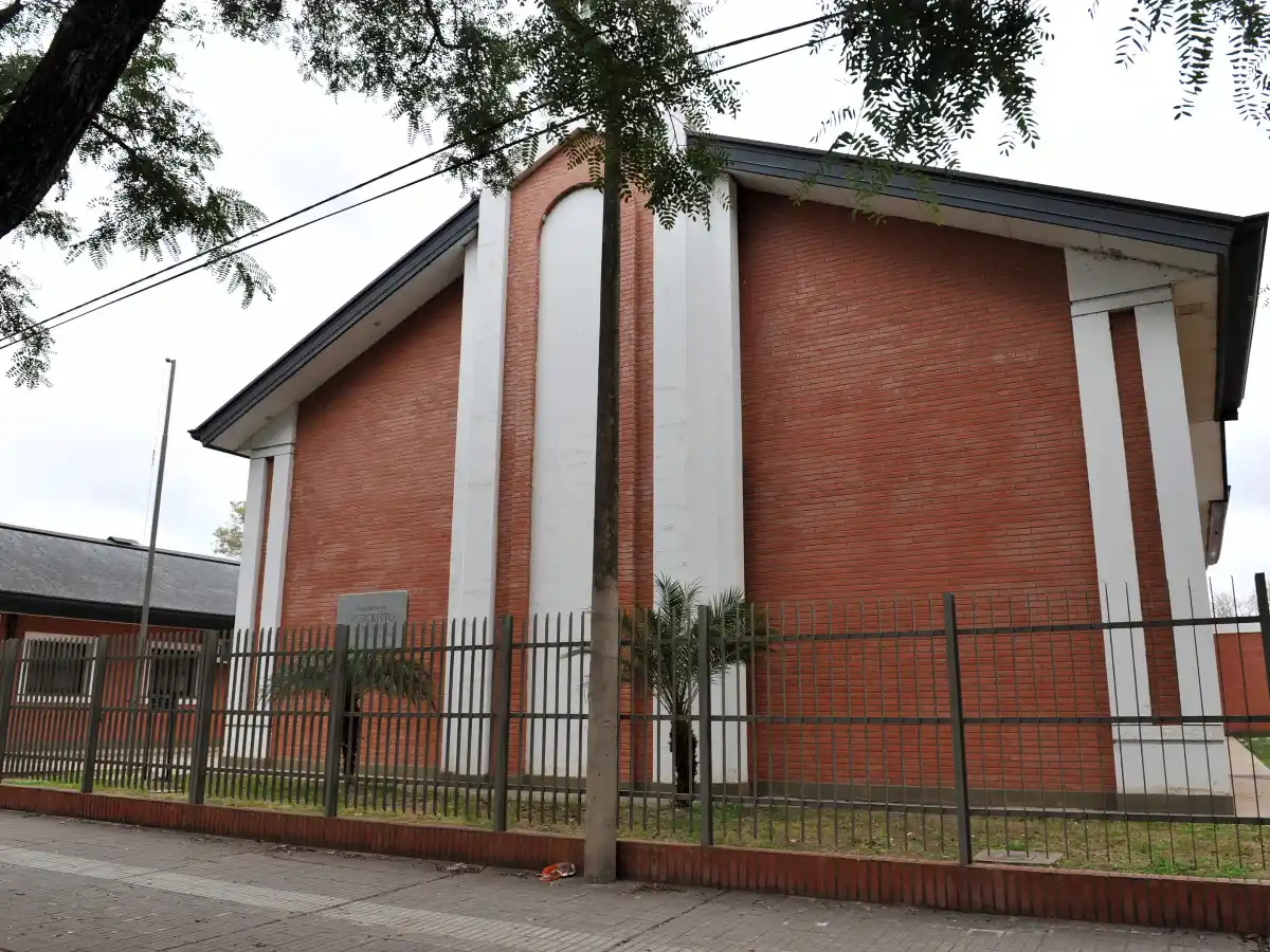 Con la vista al cielo: un recorrido por las otras iglesias     