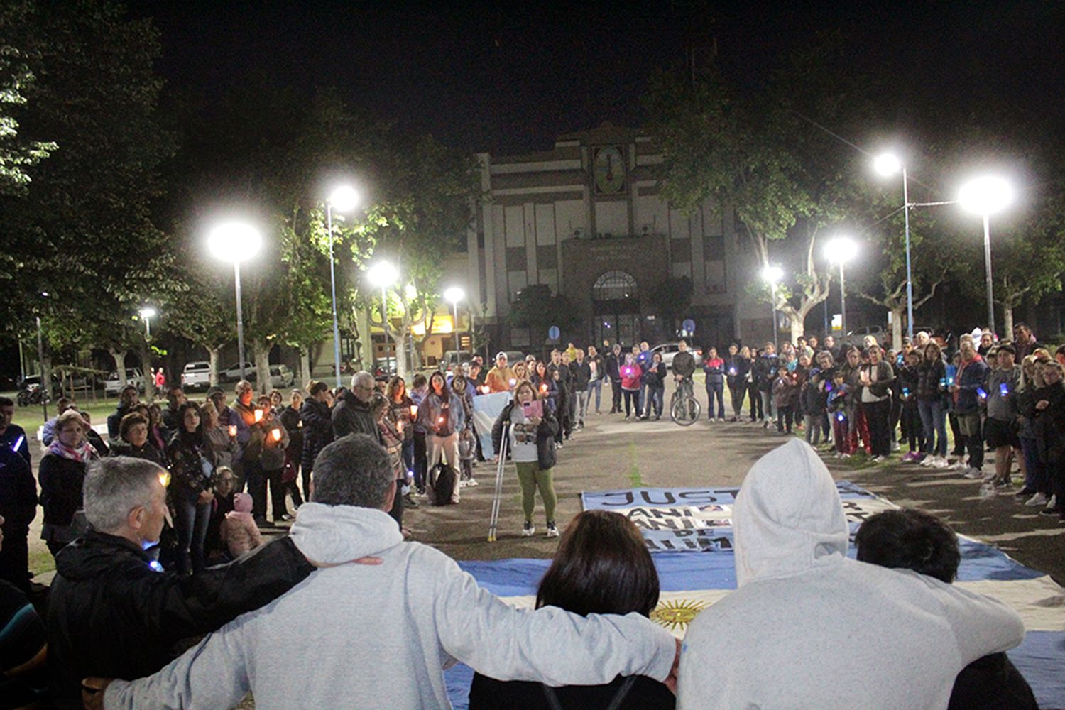 Reclamo. De familiares y allegados de los policías para que “se haga un juicio justo”