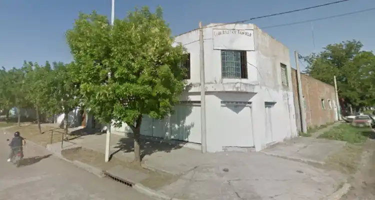 Detuvieron a dos delincuentes que, tras robarle, amenazaron al encargado de la cantina de Banfield