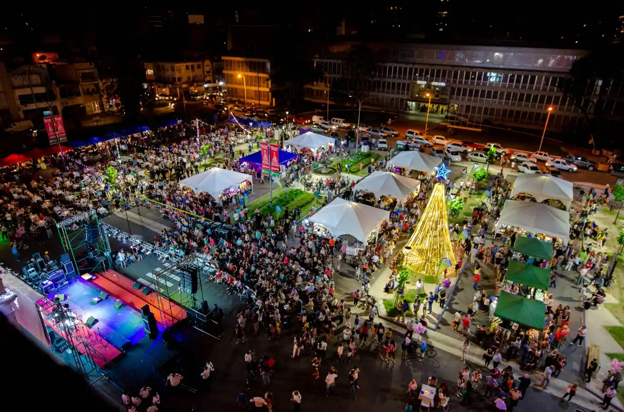 Se realizó una nueva edición de la Feria Navideña Regalemos lo Nuestro