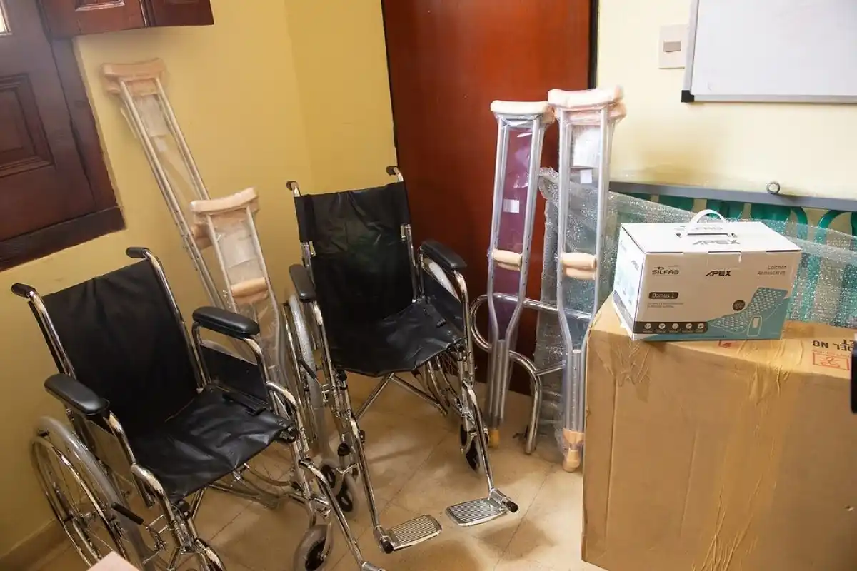 Durante el 2024, el Banco de Ayudas Técnicas entregó 96 elementos ortopédicos a personas que los necesitaban