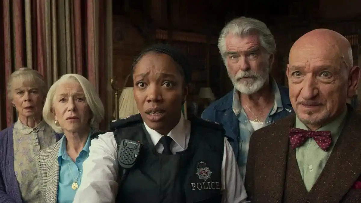 "El club del crimen de los jueves", con un súper elenco de veteranos intérpretes, llegó a Netflix.