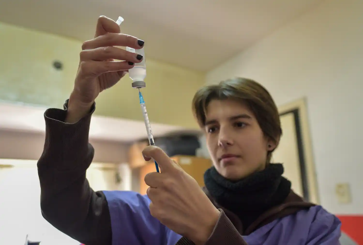 Se brindarán recomendaciones para la prevención de lesiones en los tejidos blandos y consejos para el cuidado y la higiene integral de la boca.