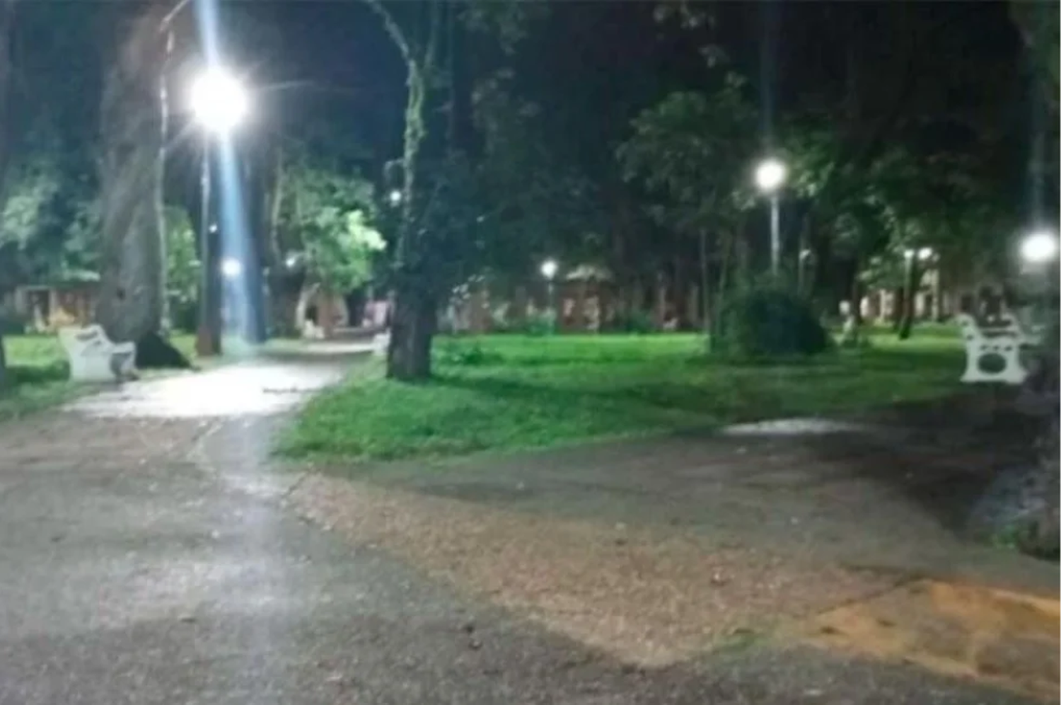 La plaza en donde encontraron al menor.