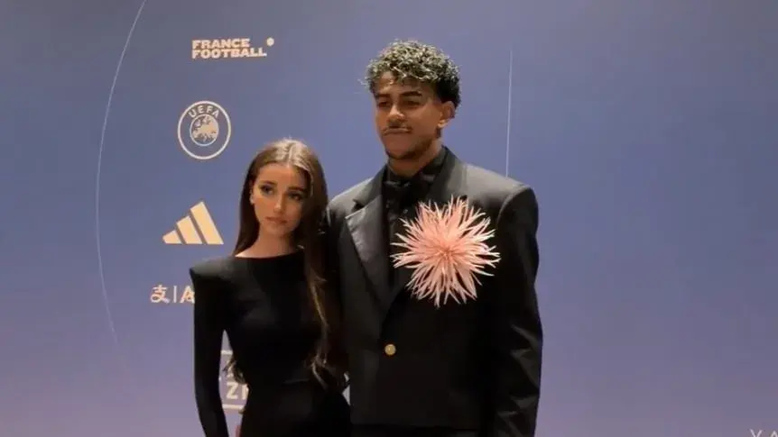 Lamine Yamal conquista el Trofeo Kopa y sorprende con su look en el Balón de Oro