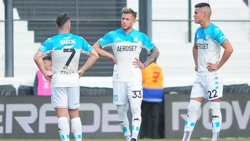 Racing no pudo con Barracas Central y dejó pasar la chance