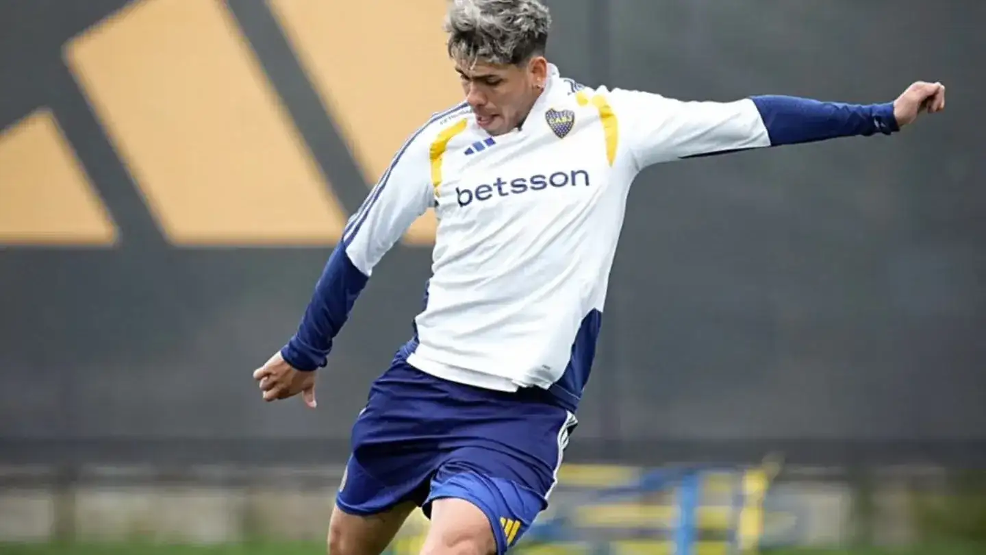 El chileno Palacios, volante de Boca.