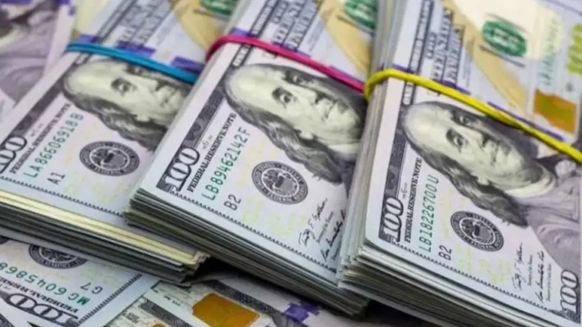 DÓLAR PARALELO SE DISPARA y empieza a llevar por «los cachos» al Bono de Guerra y a los cestatickets aún no pagados