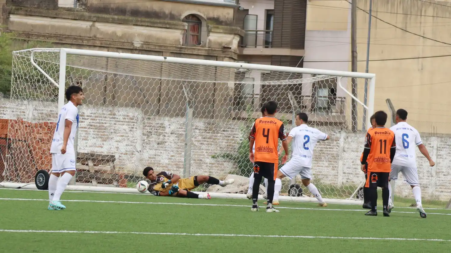Alberdi se quedó con el clásico y la punta momentánea. Santa María venció al Real
