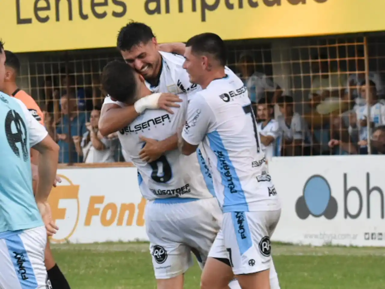 La Crema venció a Douglas Haing y jugará una nueva final por el ascenso a la Primera Nacional.Foto:Prensa AR