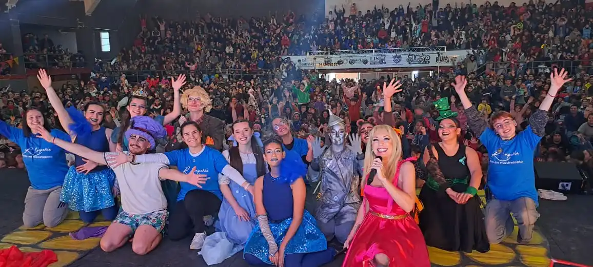 Multitudinaria celebración por el día de las Infancias en el Club Independiente