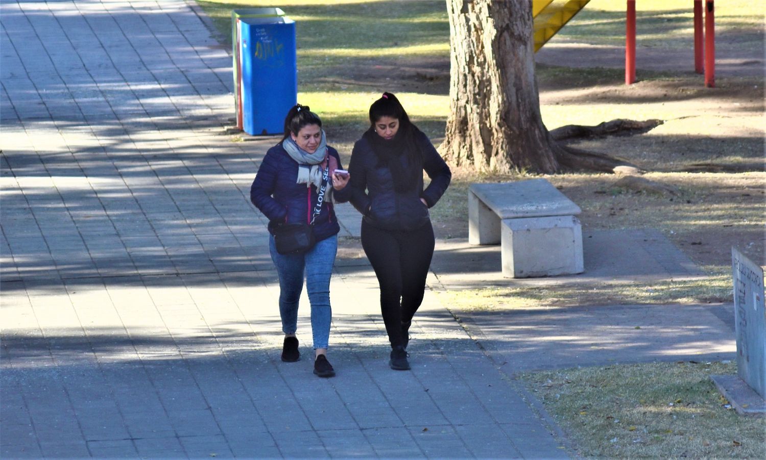 Mañana con frío en la ciudad.
