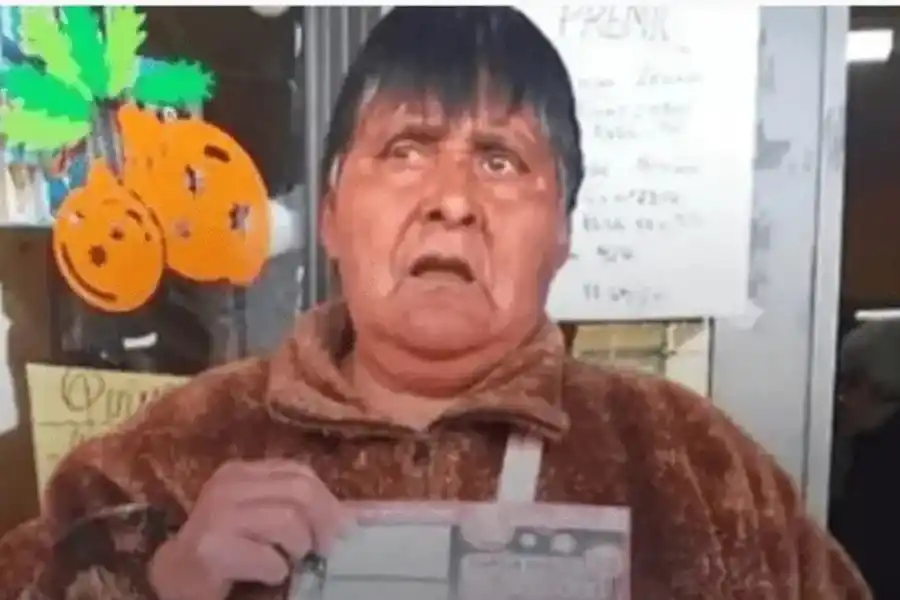 Vendía cartones de Telebingo en la calle y su vida cambió para siempre