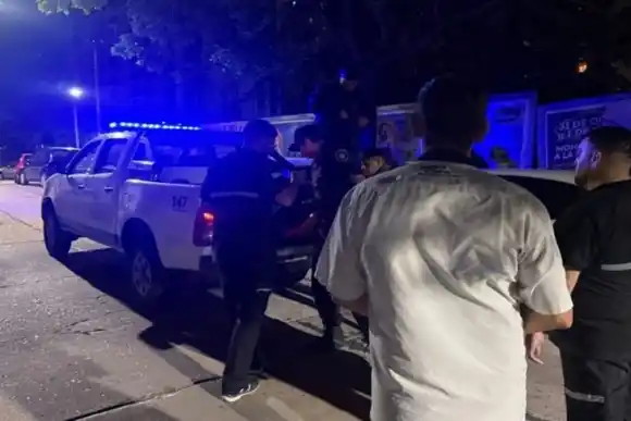 Cayeron cinco cuidacoches que exigían una tarifa fija para estacionar cerca de Colectividades