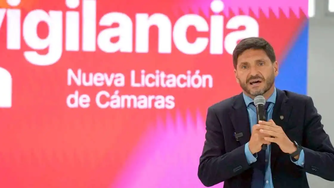 Maximiliano Pullaro, en la apertura de sobres técnicos de la licitación del sistema de videovigilancia Lince