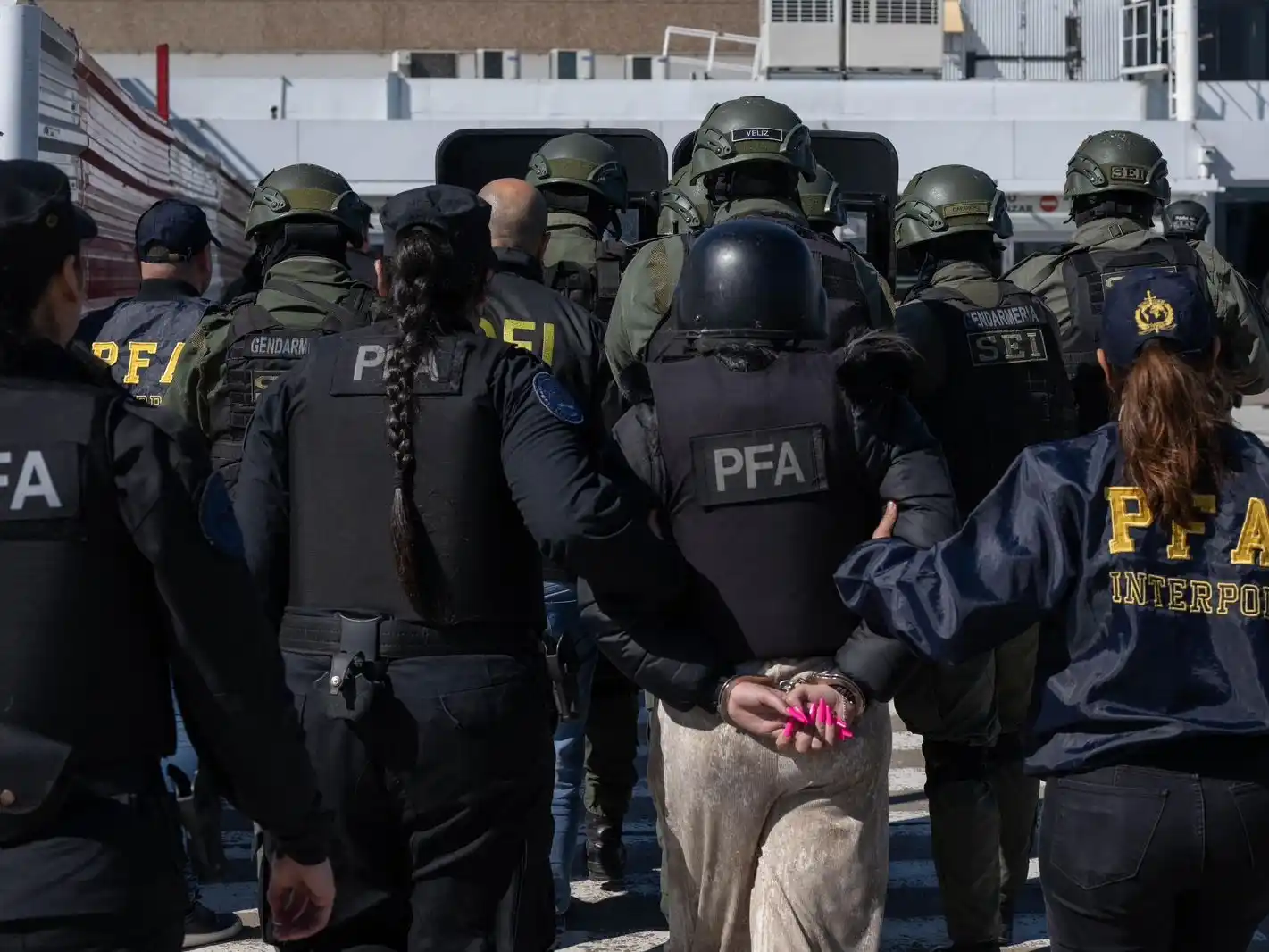 Extraditan desde Paraguay a cuatro acusados de narcotráfico y homicidio