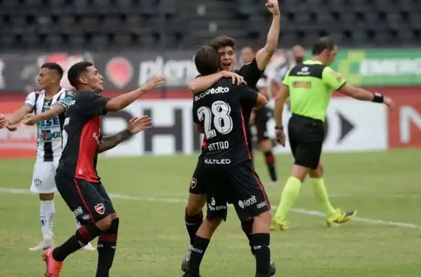 Objetivo Sudamericana: Newell’s buscará los tres puntos en Santiago del Estero