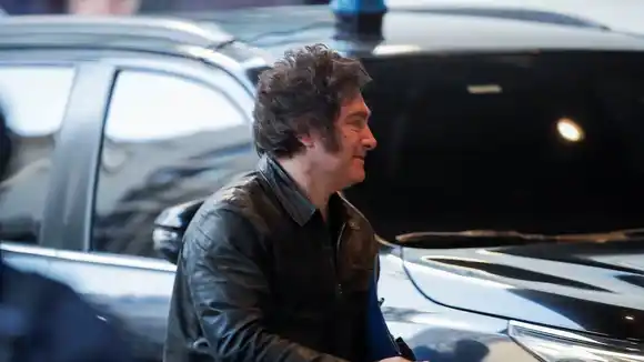 Milei descarta reunirse con Kicillof y posterga los cambios en su gabinete