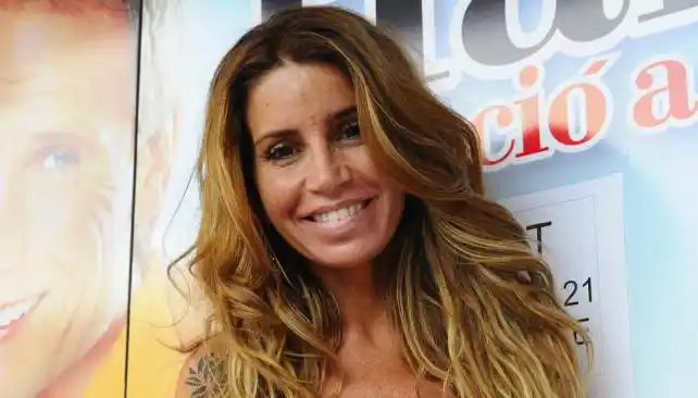 Con una foto hot, Florencia Peña apuntó contra Macri