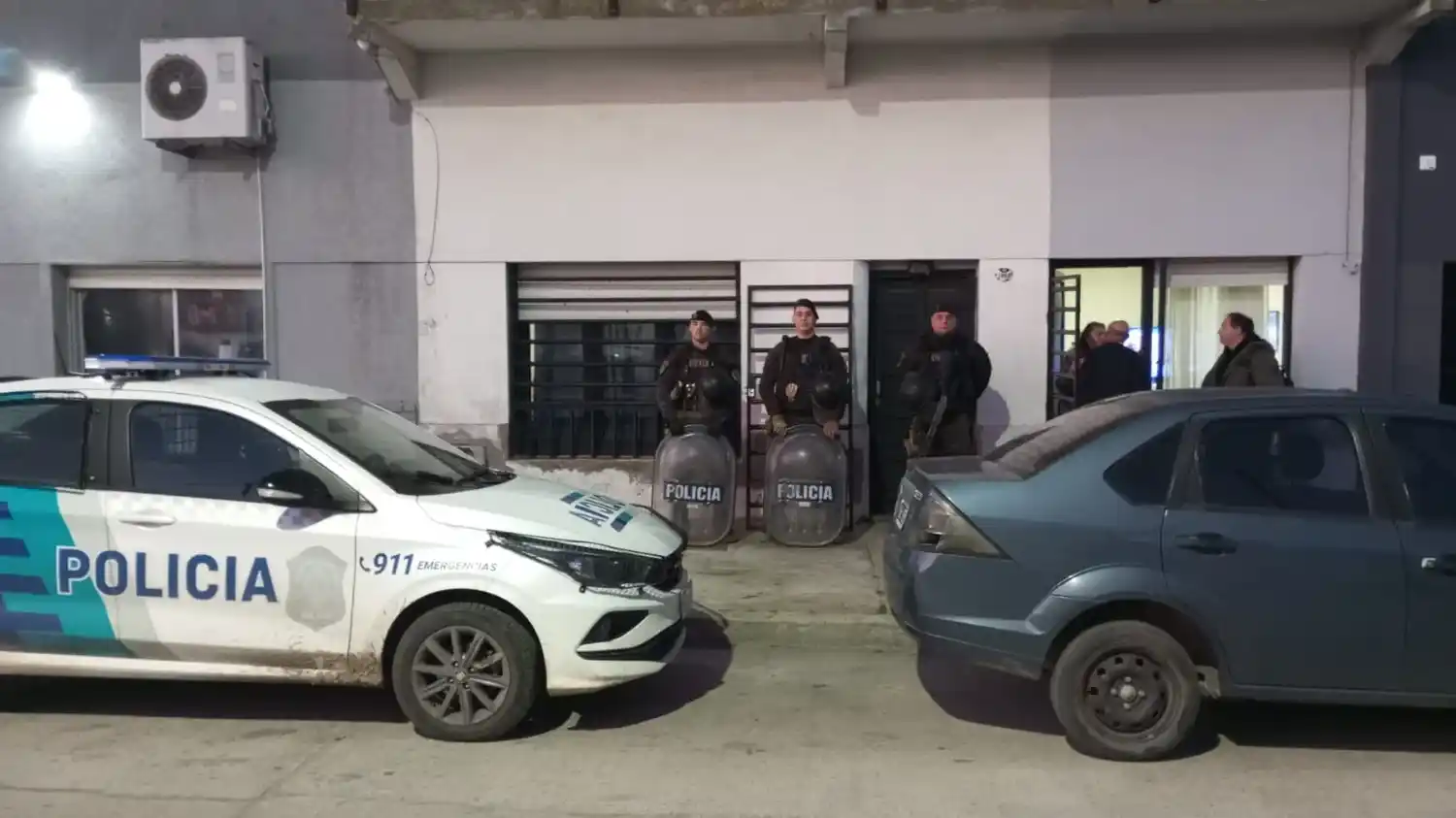 “Un día de estos te asesino”: allanaron una casa en Necochea y secuestraron armas