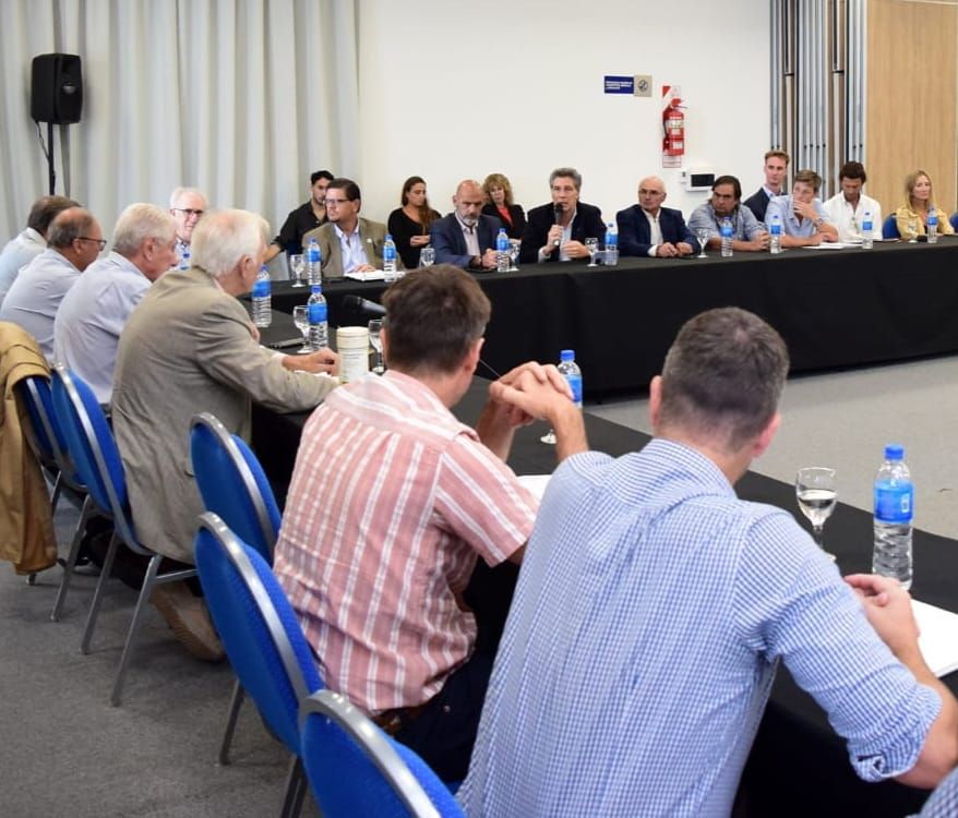 Encuentro entre la Mesa de Enlace de Entre Ríos y Ministros provinciales