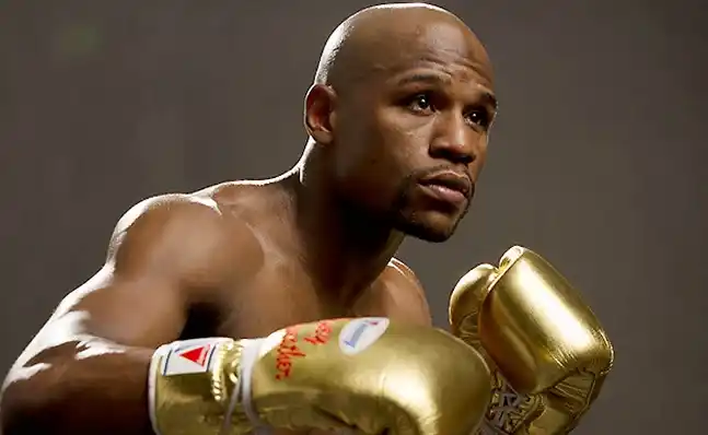 Floyd Mayweather y una millonaria cifra para volver al boxeo