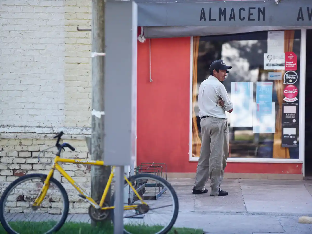 Sin cajeros ni supermercados el aislamiento se complica en los pueblos 