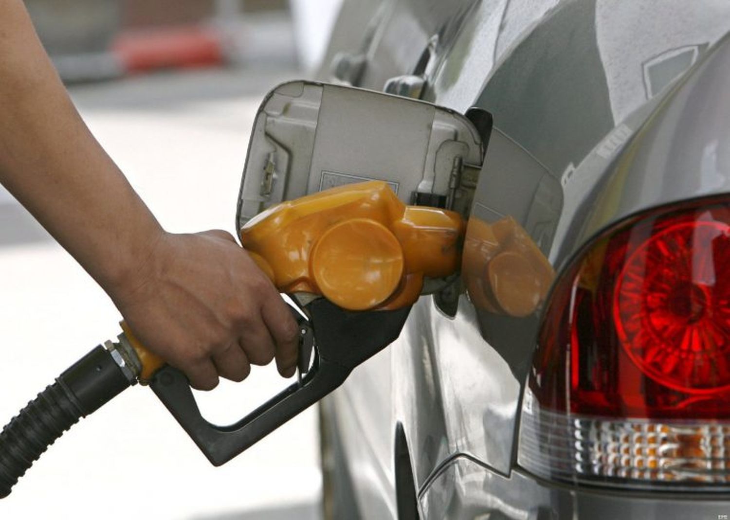 La Corte postergó definición sobre el congelamiento de los combustibles