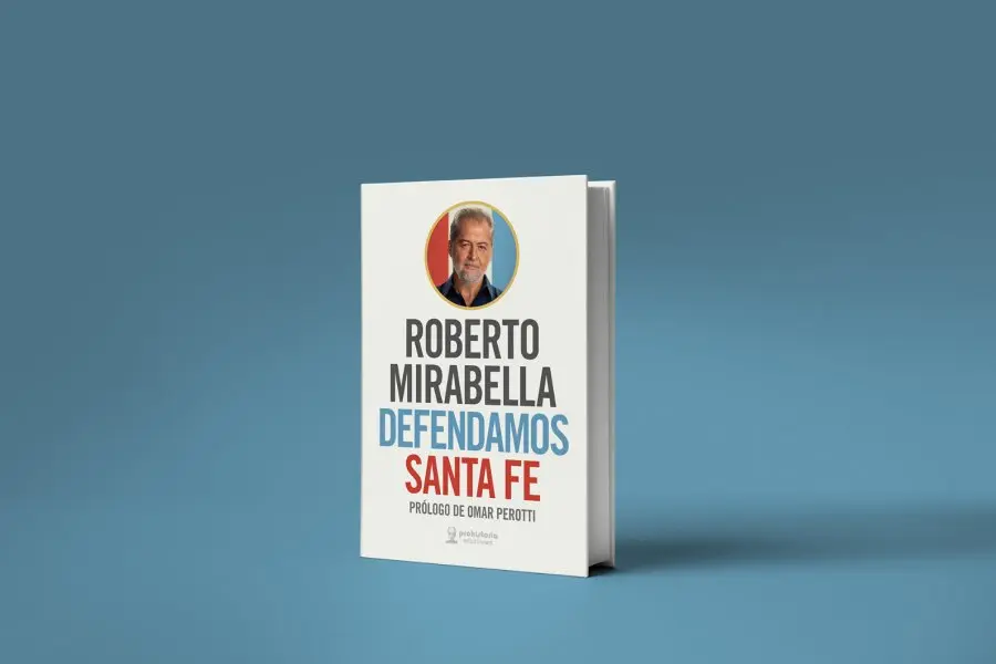 Roberto Mirabella presenta su libro "Defendamos Santa Fe" en el Museo de la Constitución Nacional