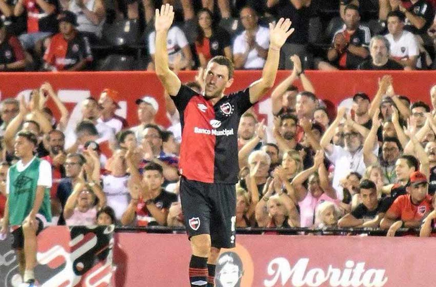 Maxi Rodríguez: «Quiero desactivar los comentarios sobre mi retiro, el viernes tiene que ser una fiesta»