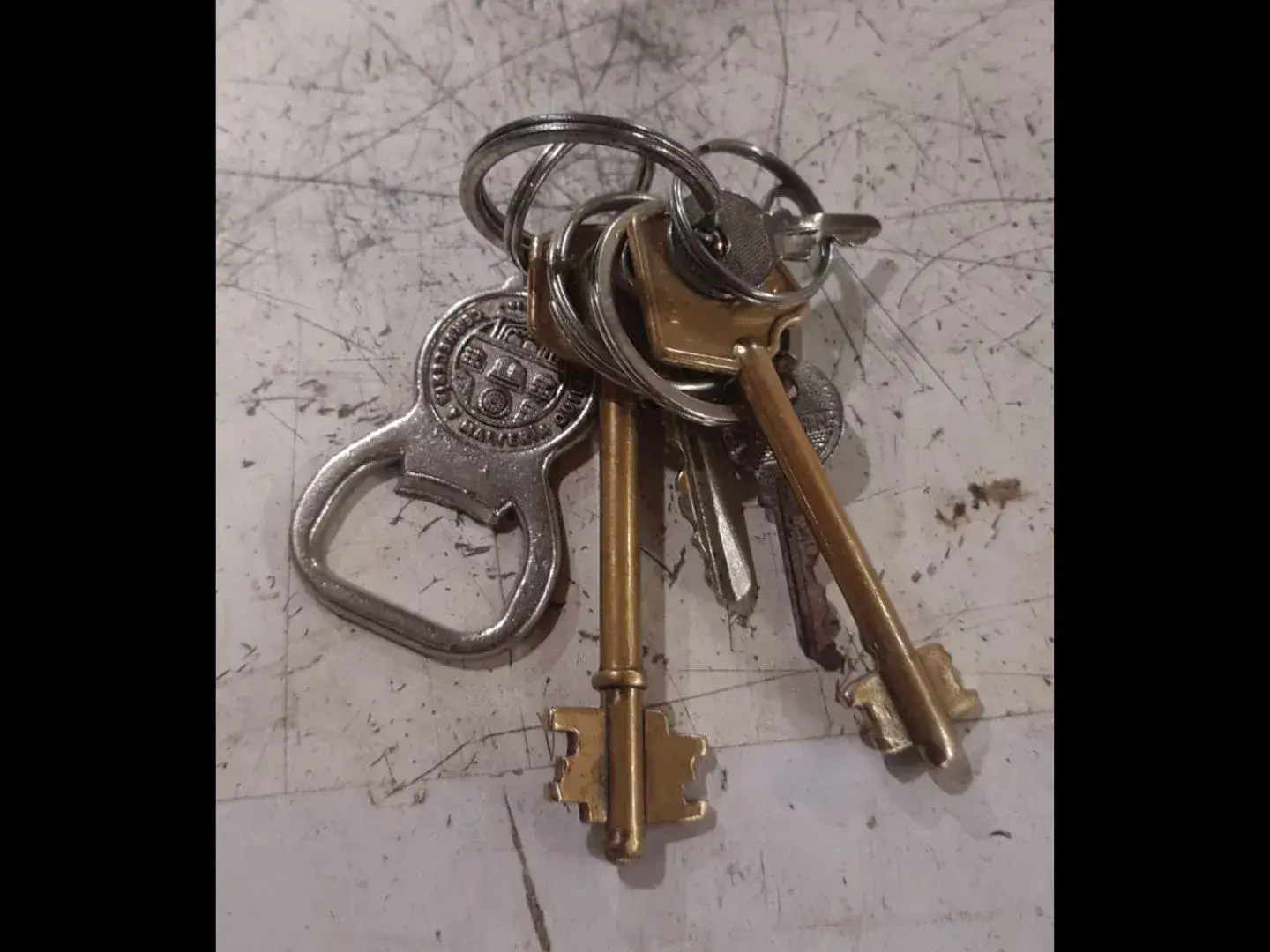 Llaves encontradas en el Paseo Público