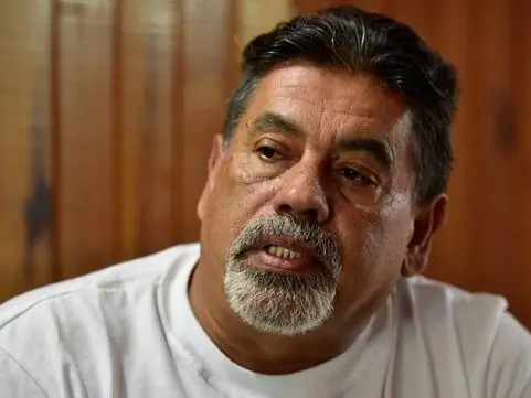 Carlos García.