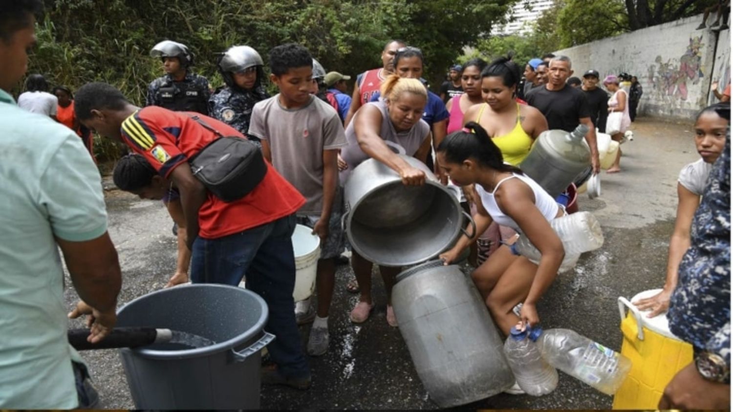 Manifiestan preocupación a Hidrocapital por falta de suministro en varias zonas de Baruta