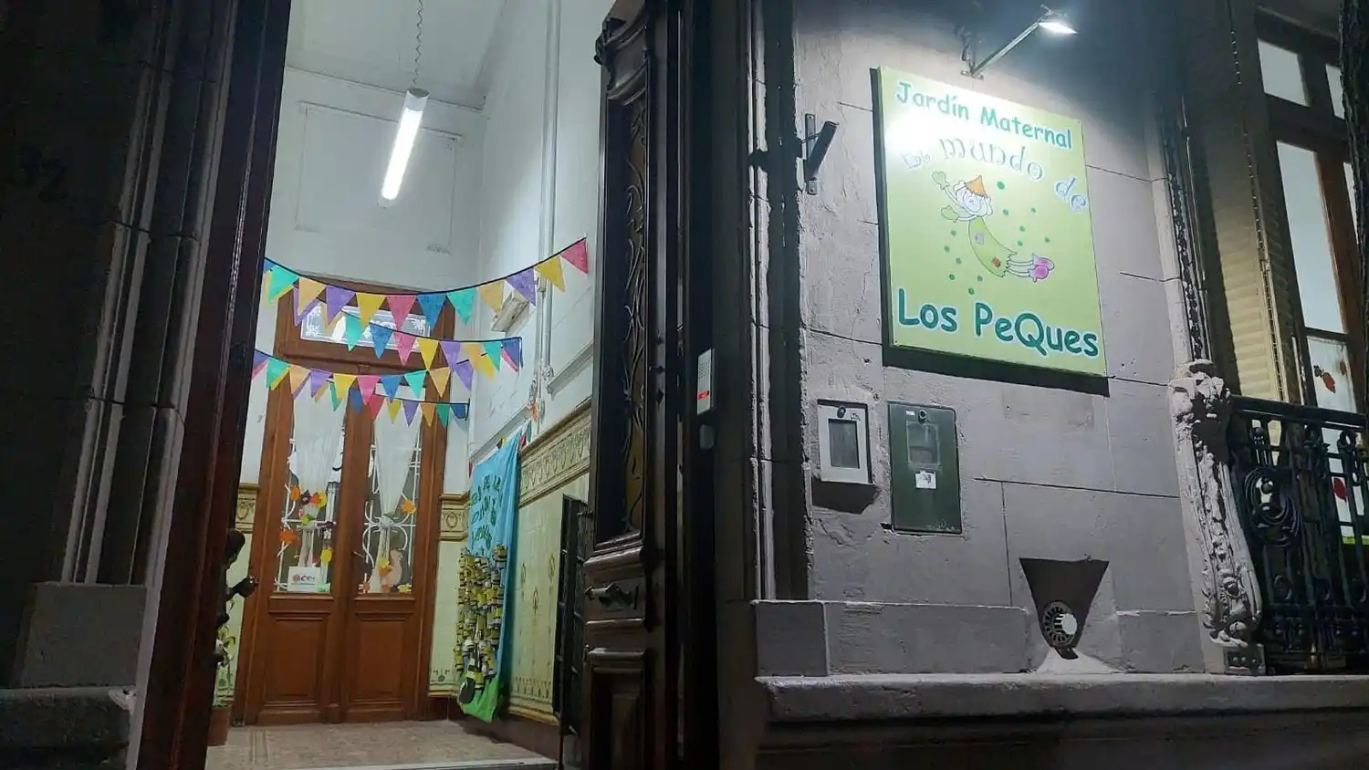 Jardín Los Peques está ubicado en Rivadavia 32.