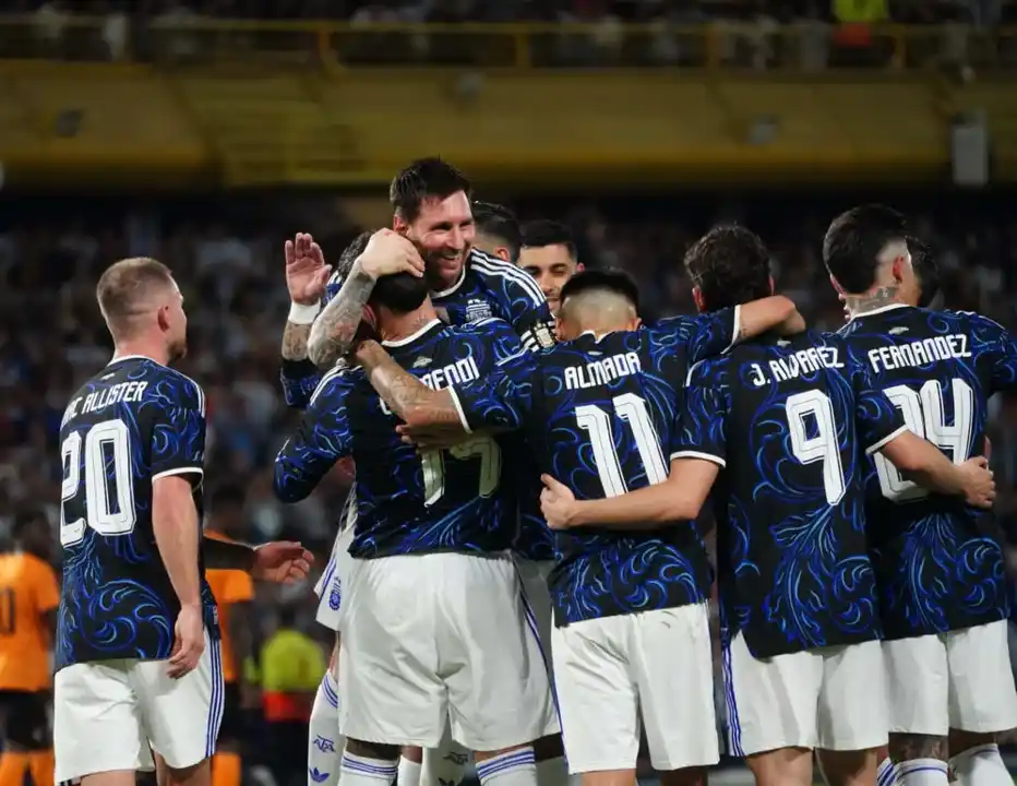 Argentina cayó al tercer puesto del ranking FIFA previo al Mundial 2026