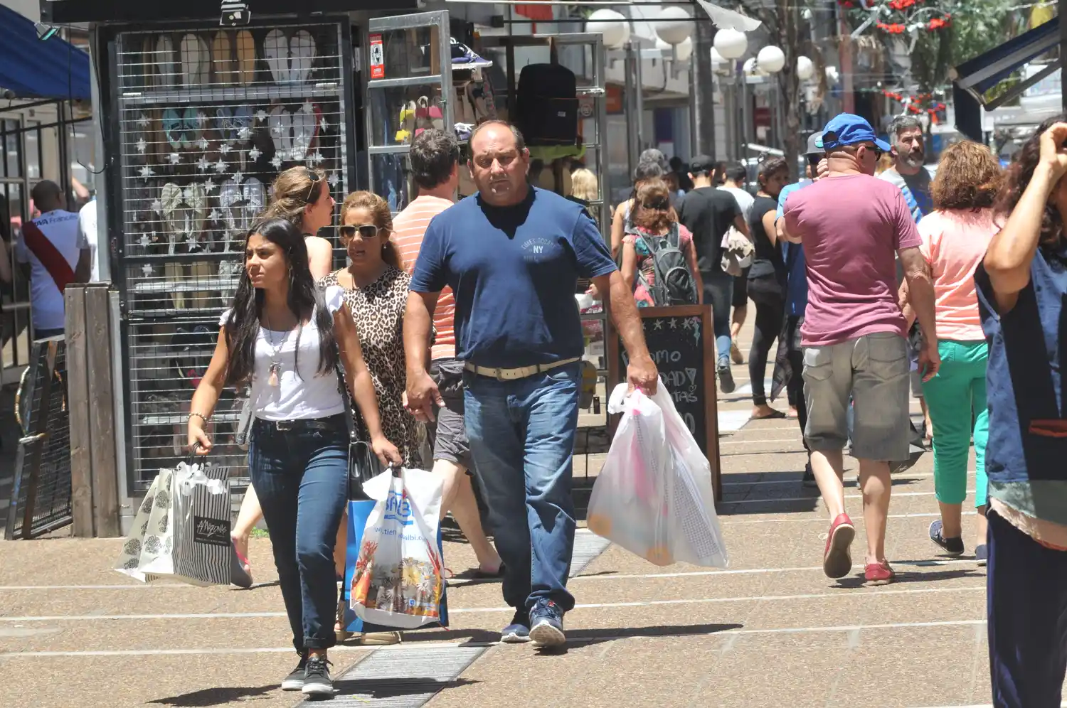 Presentan un balance de la actividad comercial en las fiestas