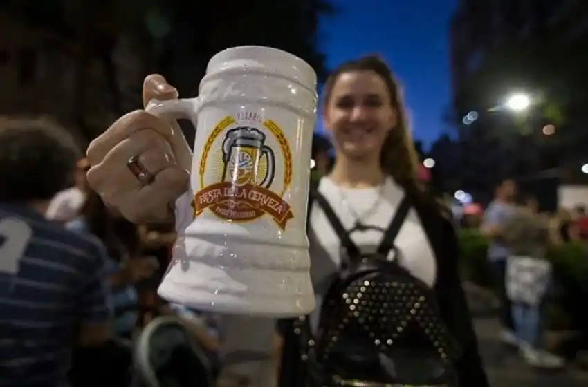 Rosario enloqueció por la cerveza y estalló Pellegrini