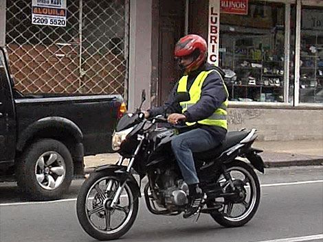 Berisso: La entrega de chalecos a motociclistas será gratuita