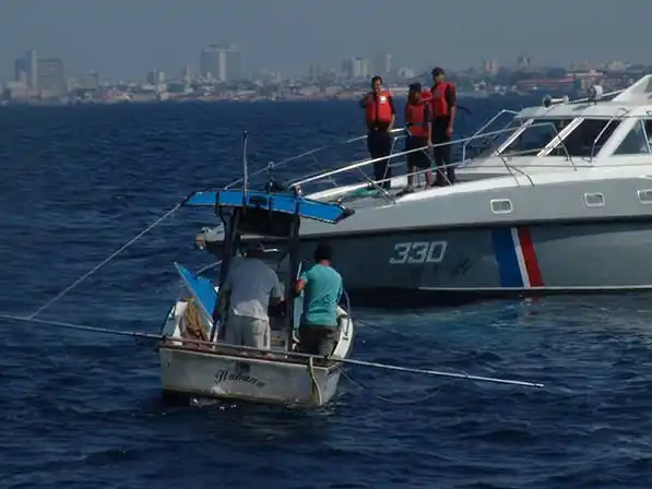 Cuatro tripulantes de una embarcación civil estadounidense murieron luego de un enfrentamiento contra Cuba en sus aguas