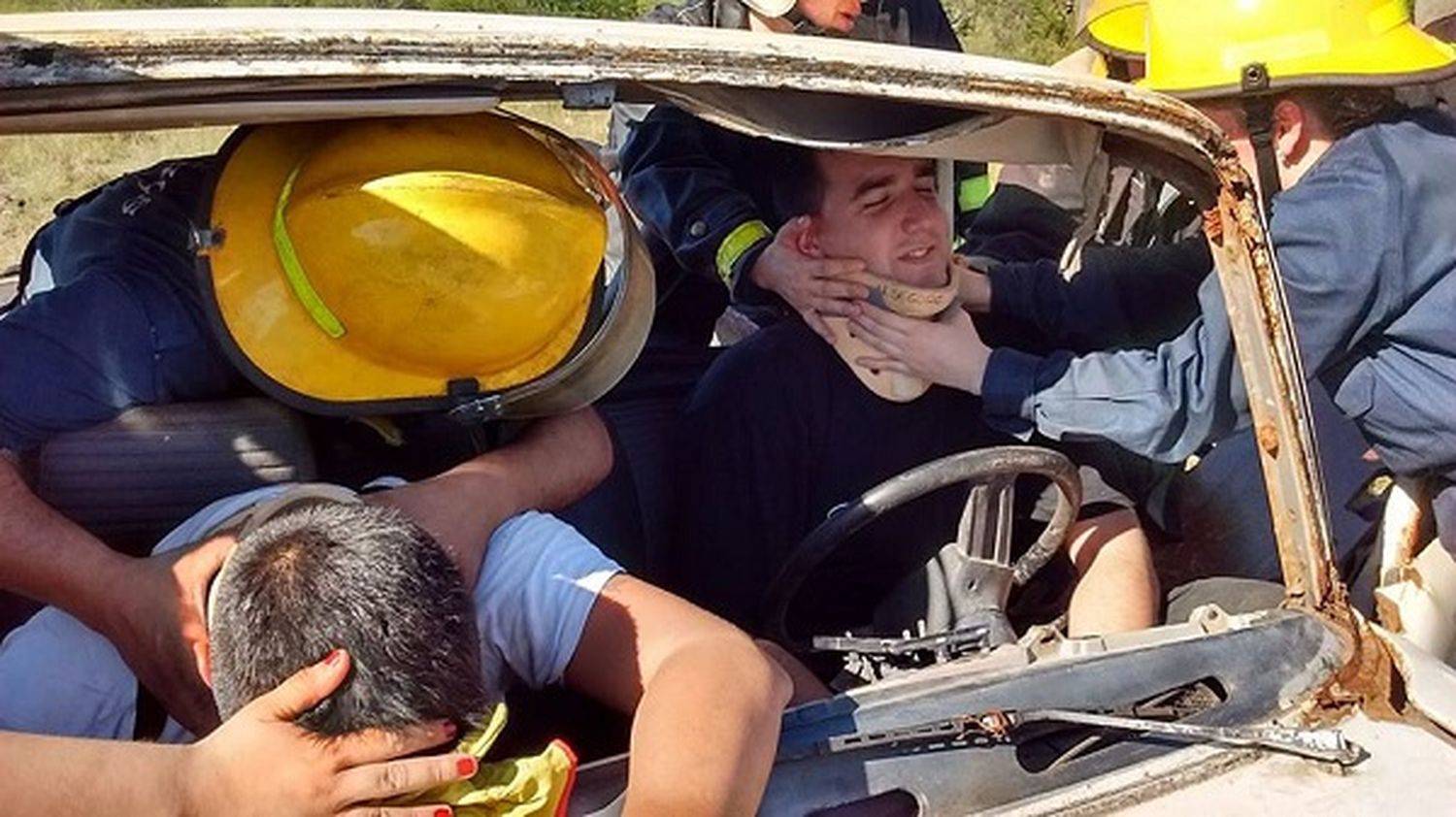 Bomberos realizaron maniobras de rescate de víctimas