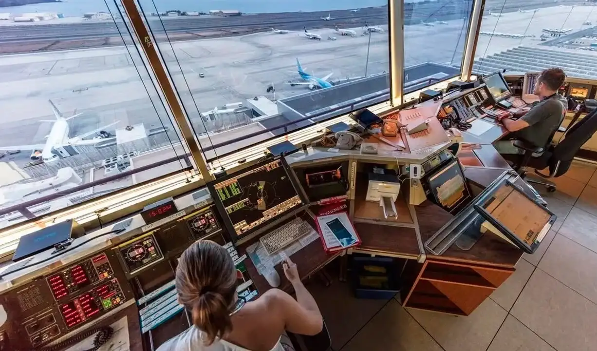 Paros de controladores aéreos: el cronograma que impactará en vuelos durante diciembre