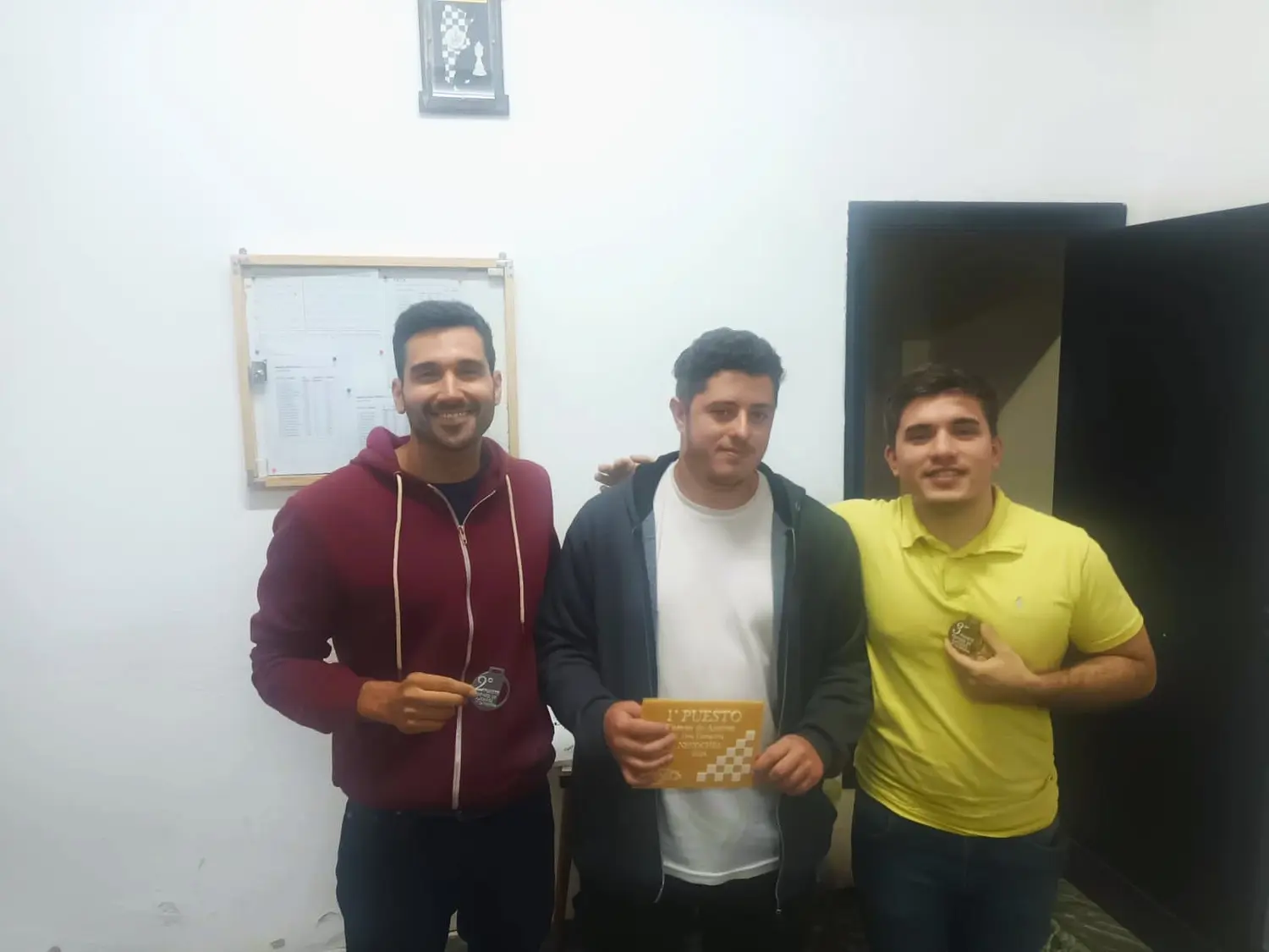 Alejandro Traversa (segundo), Agustín Galante (primero) y Facundo Foss Osma (tercero)