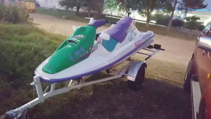 Retención de vehículos náuticos en el control del acceso norte a la ciudad